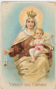 El Escapulario de la Virgen del Carmen: Un Abrazo de María