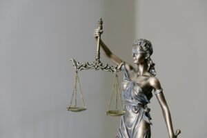 DSI: Leyes y justicia al servicio del bien común