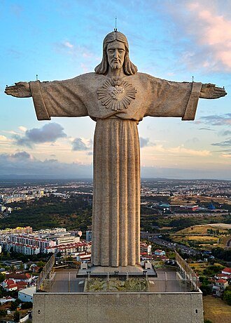Cristo Rey: Tradiciones para Proclamar su Reinado Eterno