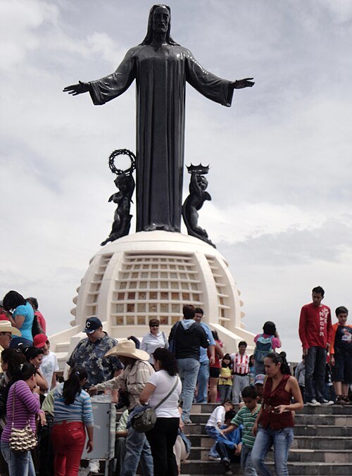 Cristo Rey: Tradiciones para Proclamar su Reinado Eterno