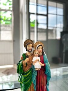 San José: El Corazón Justo que Abrazó el Misterio de la Encarnación